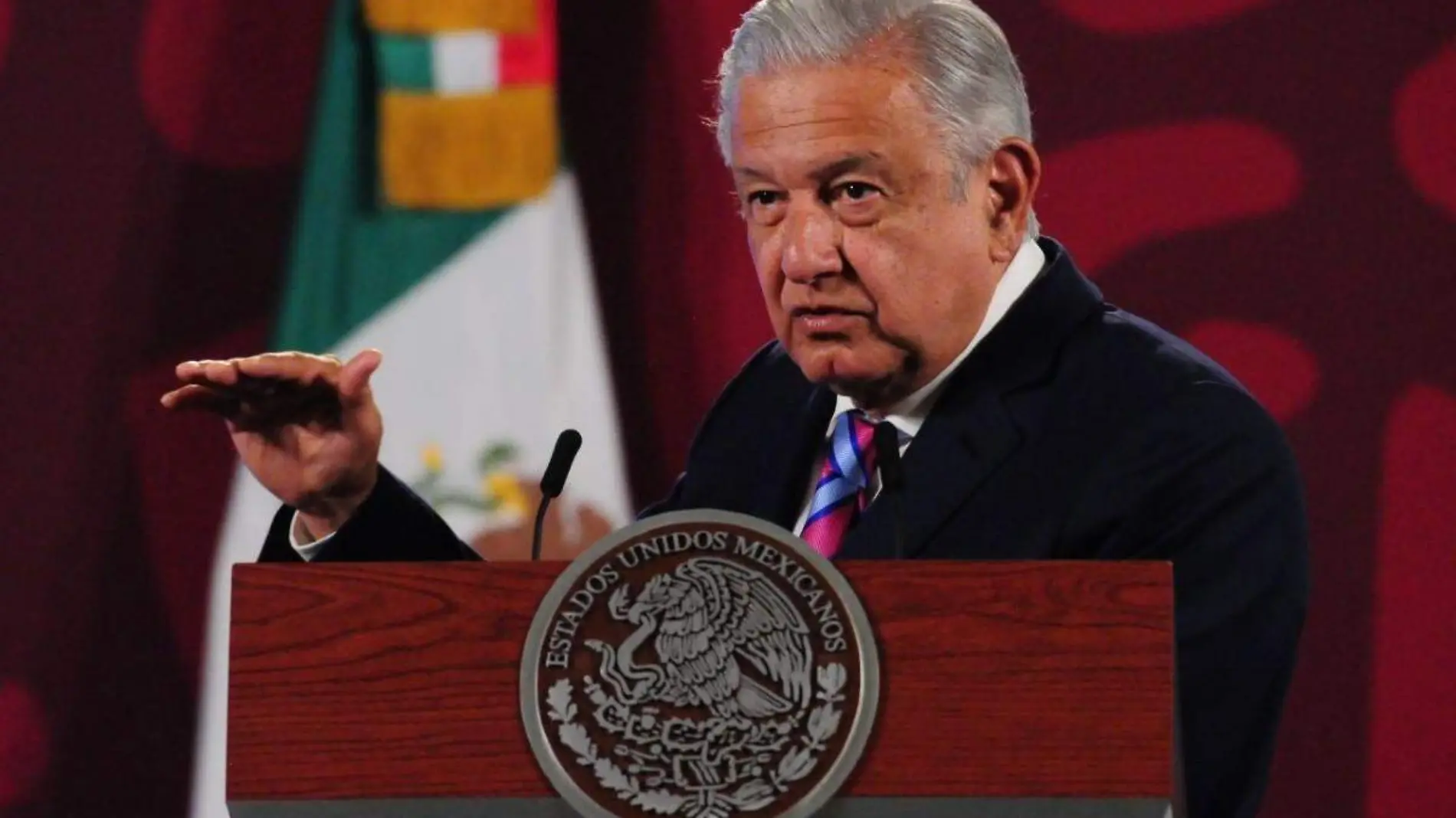 AMLO arremete SCJN